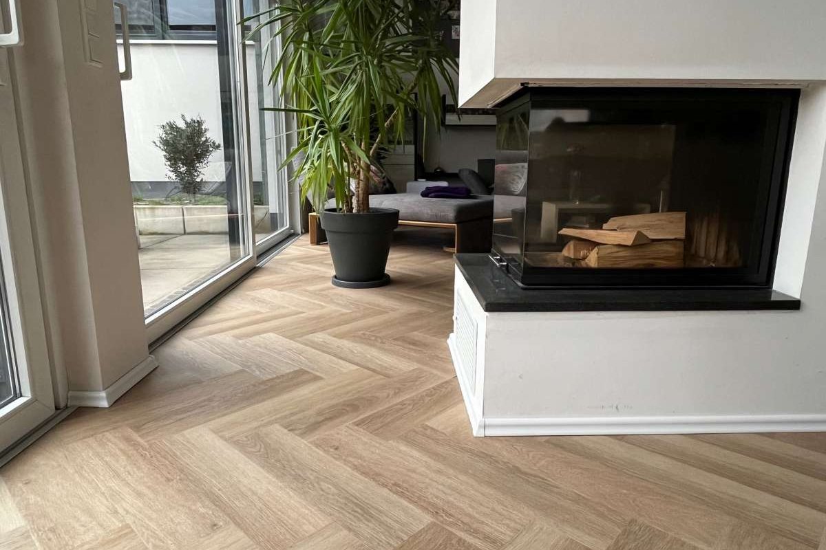 Click-Vinyl CHECK One 2074H Prenzlau Eiche Herringbone inkl. Trittschall Premium